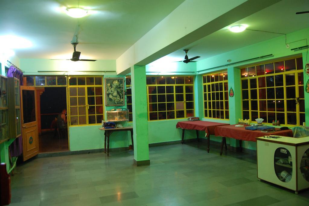 Guest house Puja Varanasi